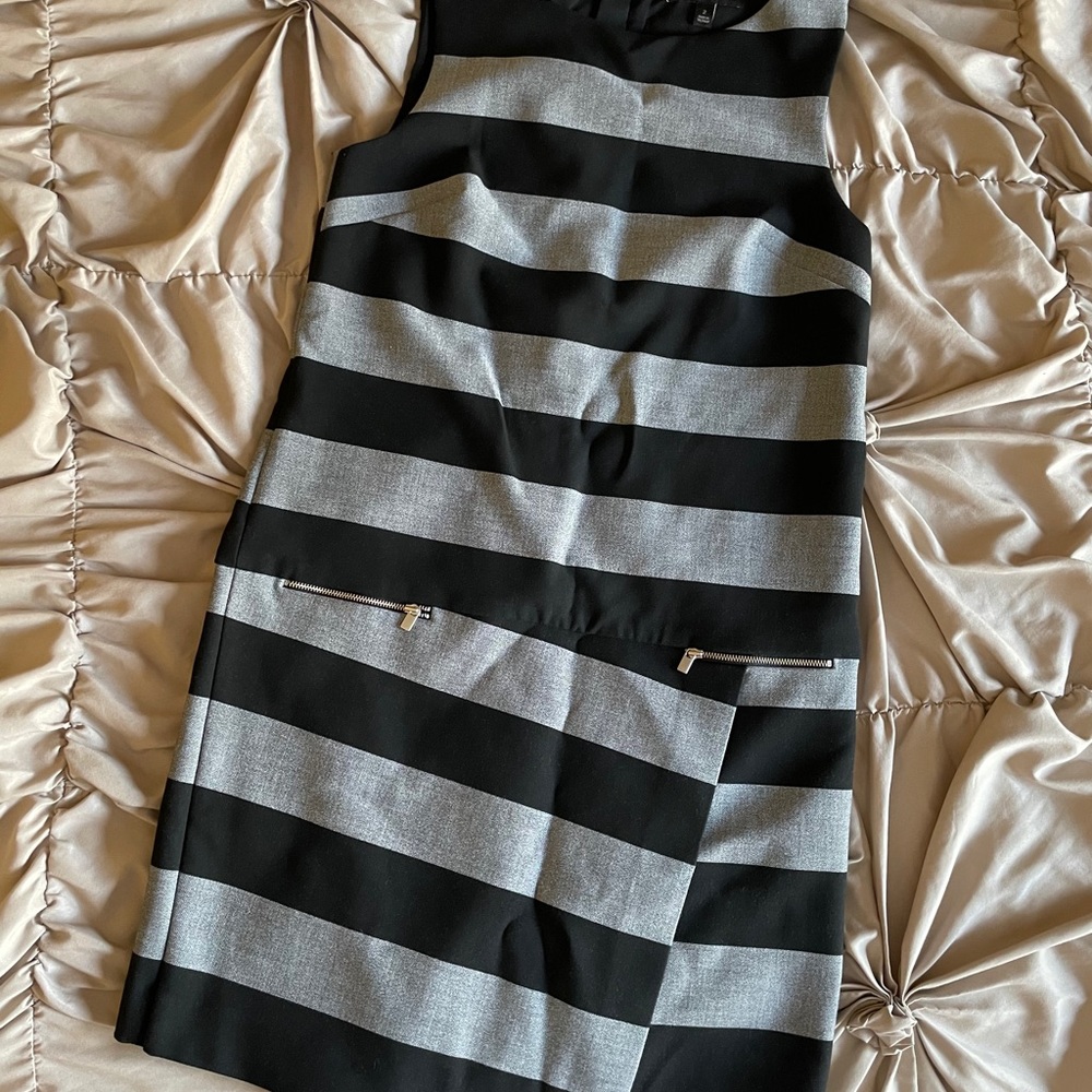 Dress - Banana Republic - Picture 2 of 10